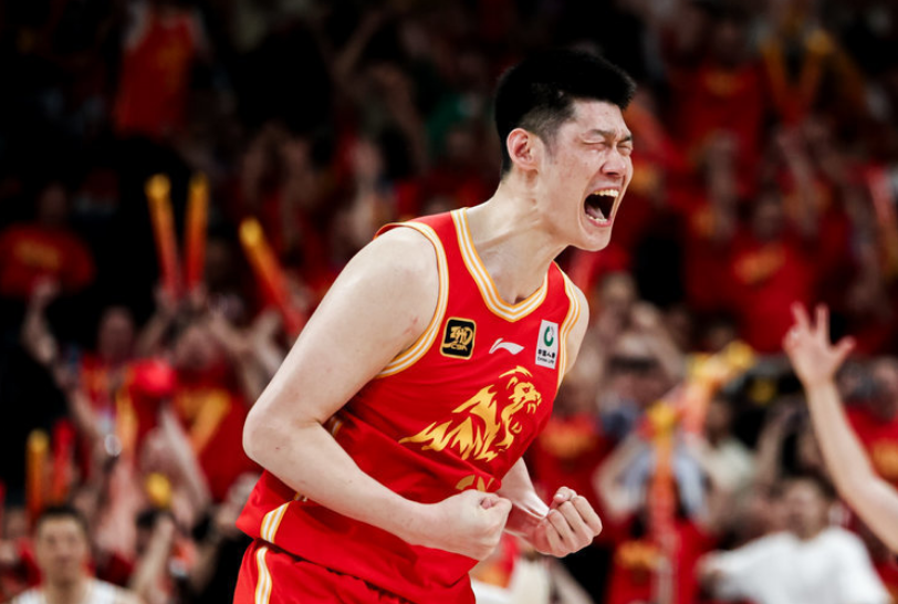 开云电竞-主场17战全胜！郭士强观战广厦38分大胜江苏7连胜 塔克33+6